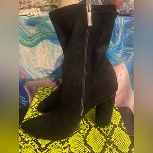 **Brand New** Cape Robbin Sexpot Ankle Boots Size 8.